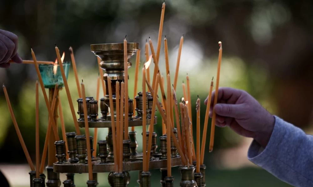 Θεσσαλονίκη: Πέθανε 60χρονη από κορονοϊό σε αδελφότητα «προπύργιο» αρνητών